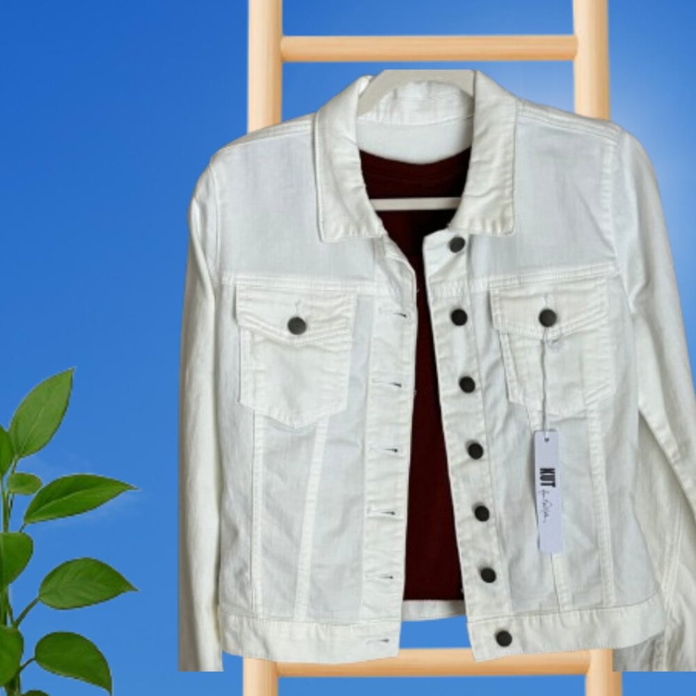 KUT from the Kloth White Denim Jacket NWT Women’s M Classic Button Front